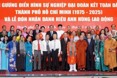Mặt trận TP.HCM tri ân 4 vị giáo phẩm GHPGVN Thành phố điển hình sự nghiệp đại đoàn kết toàn dân tộc