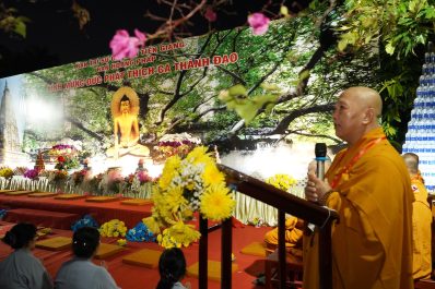 Tiền Giang: Thiêng liêng Đêm hoa đăng kỷ niệm Phật Thành Đạo Phật lịch 2568 tại chùa Vình Tràng