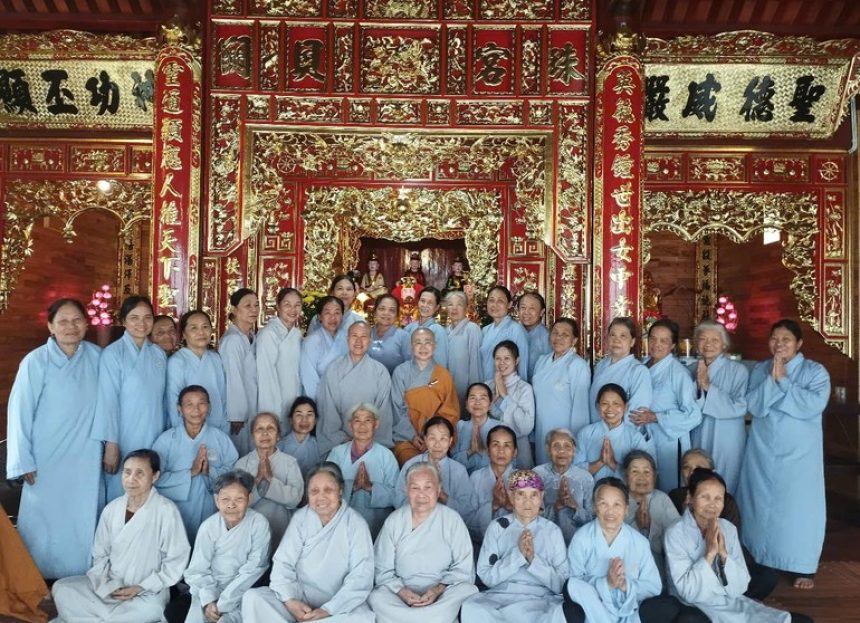 Phân ban Ni giới T.Ư mở thêm 5 đạo tràng Bát quan trai tại tỉnh Hưng Yên và Hà Nam