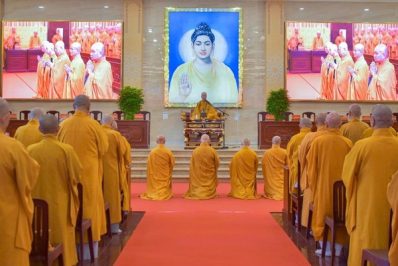 Đức Pháp chủ GHPGVN: Làm việc Tăng sai thì thành tựu, không theo Tăng sai thì chỉ nuôi lớn tham vọng