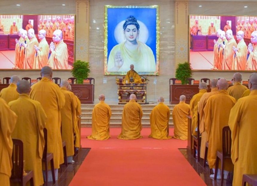 Đức Pháp chủ GHPGVN: Làm việc Tăng sai thì thành tựu, không theo Tăng sai thì chỉ nuôi lớn tham vọng