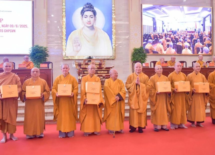 TP.HCM: Công bố quyết định dừng hoạt động và tri ân Ban Trị sự GHPGVN TP.Thủ Đức cùng 21 quận huyện